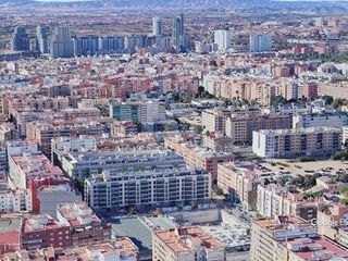 Piso en venta en Benicalap en Valencia