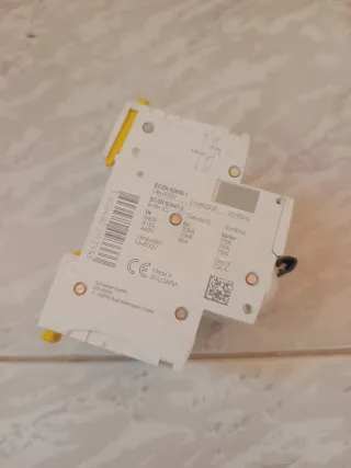 Interruptor Magnetotérmico 3P C20A Schneider