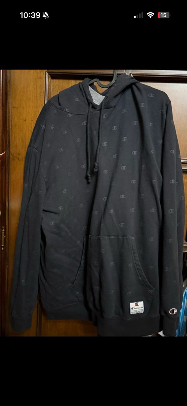 Felpa Champion Nera con Logo Ripetuto