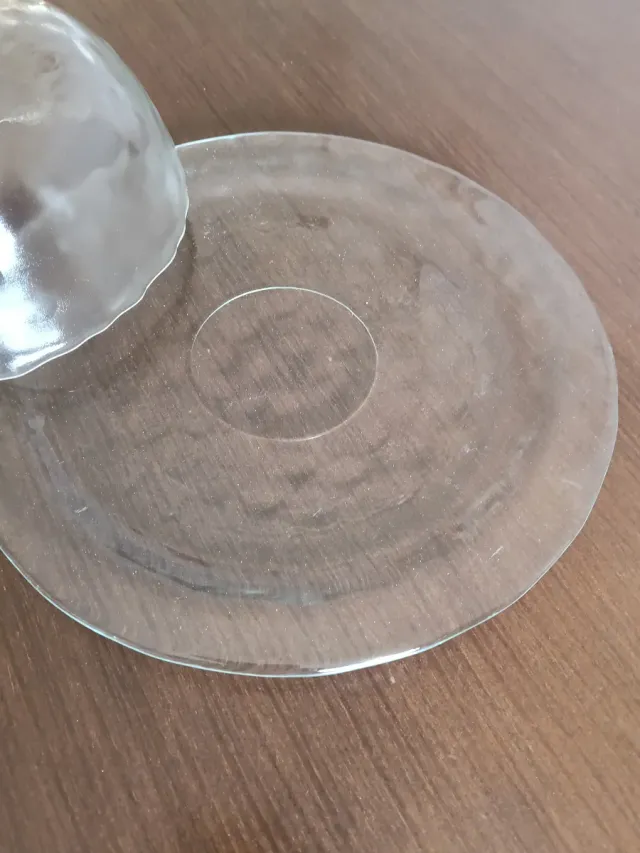 Quesera de cristal con plato