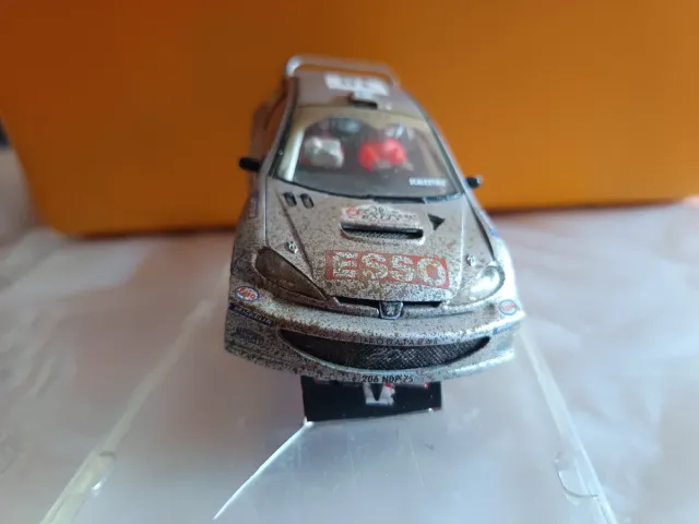 Scalextric Peugeot 206 WRC efecto barro