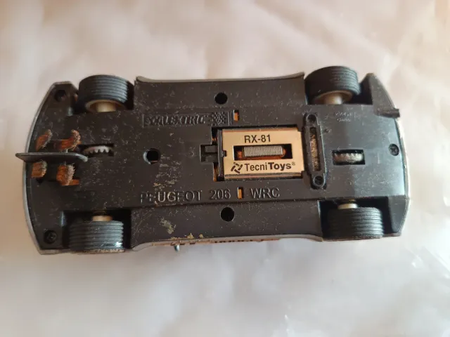 Scalextric Peugeot 206 WRC efecto barro