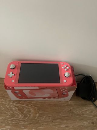 Nintendo Switch Lite Coral