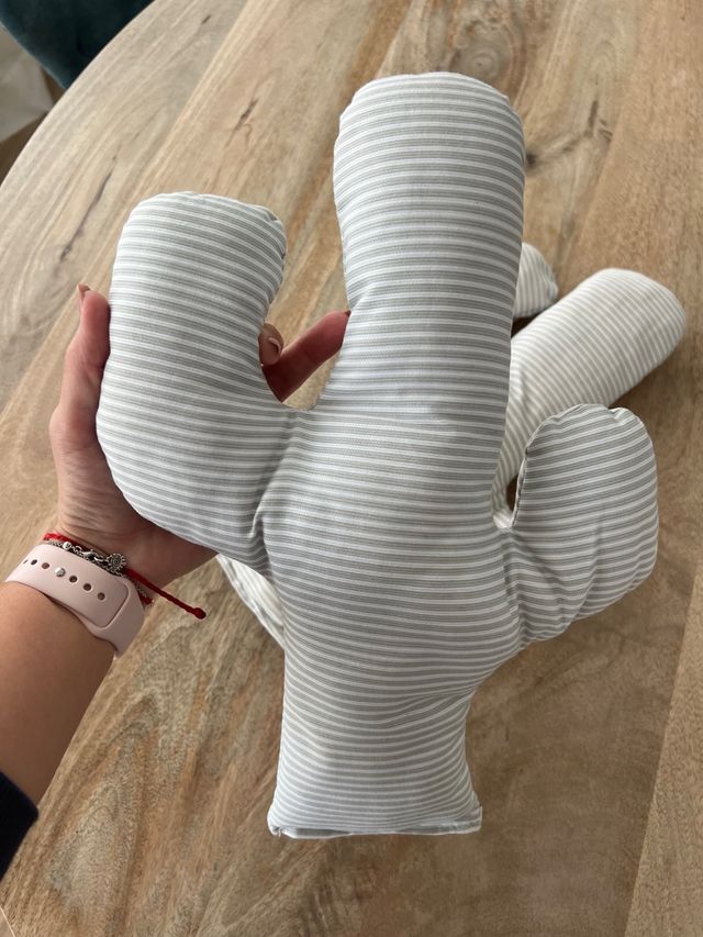 Cojín Cactus Rayas Gris y Blanco