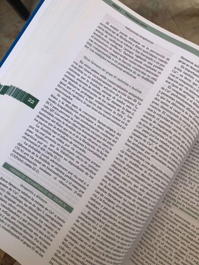 2 libros de Farmacología básica y clínica