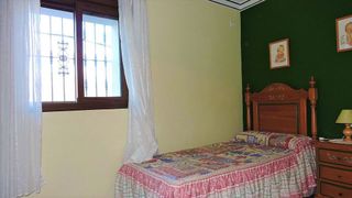 Casa adosada en venta en Sayalonga