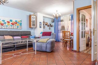 Casa adosada en venta en Ogíjares