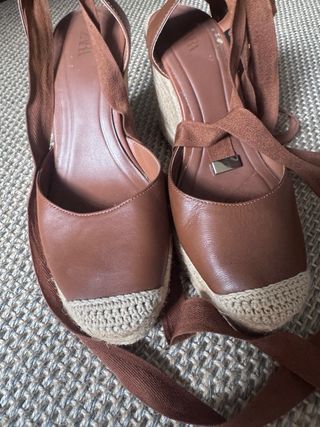 Zapatos Zara Talla 39 Cuña Marrón