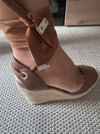Zapatos Zara Talla 39 Cuña Marrón