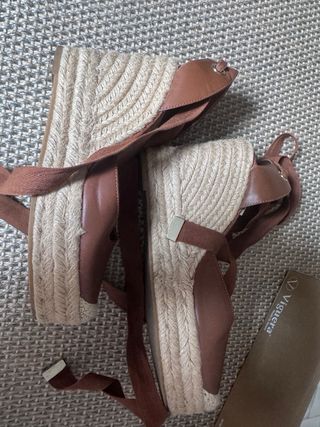 Zapatos Zara Talla 39 Cuña Marrón