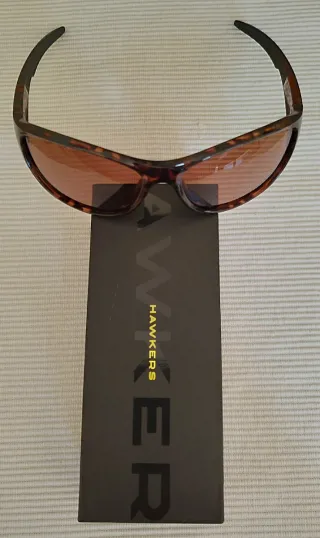 Gafas de sol Hawkers negras y marrones