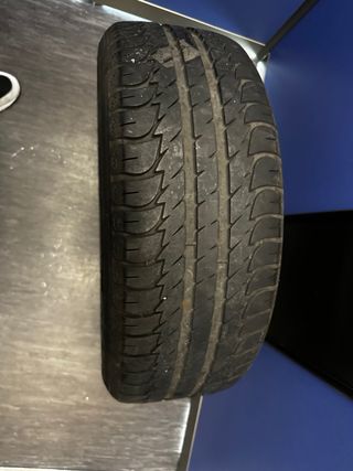 Neumático completo 205/55 R16