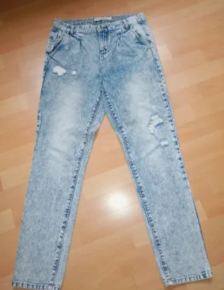 Pantalón vaquero mujer desgastado