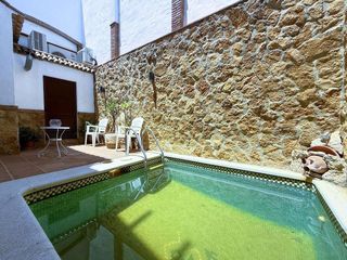 Casa adosada en venta en San Enrique-Guadiaro-Pueblo Nuevo en San Roque