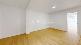 Piso en venta en Natzaret en Valencia