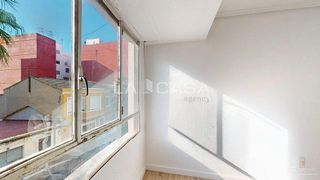 Piso en venta en Natzaret en Valencia