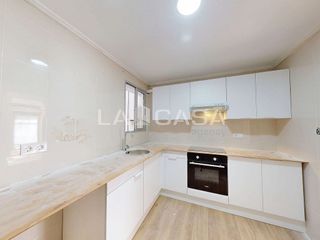 Piso en venta en Natzaret en Valencia