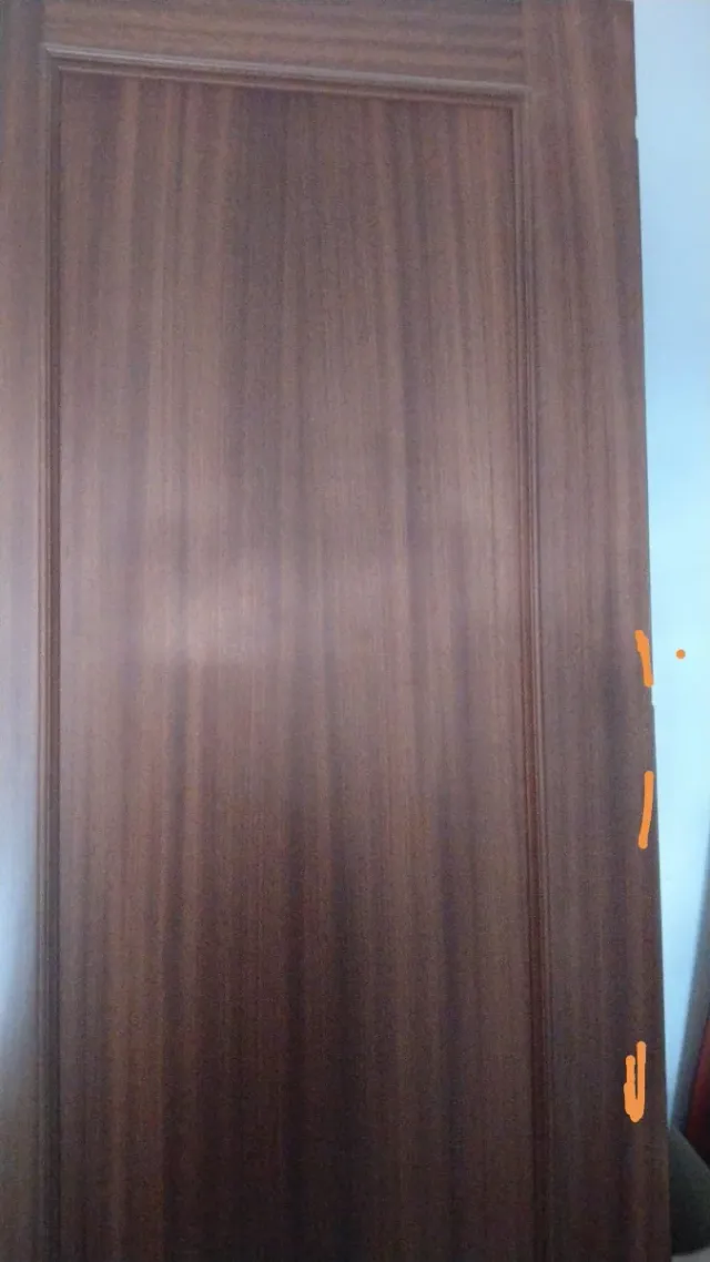 Puerta de paso madera oscura