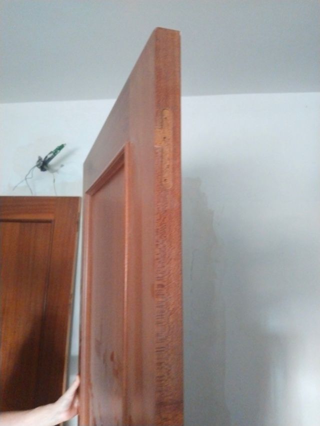 Puerta de paso madera oscura