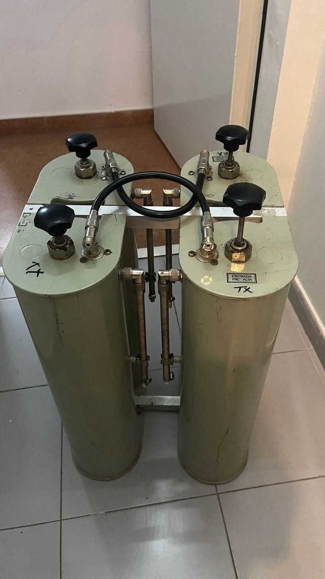 Cavidades resonantes repetidor VHF duplexor