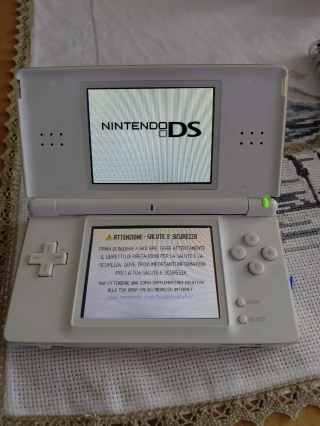 Nintendo DS Lite Bianco.con penninoe.caricatore

