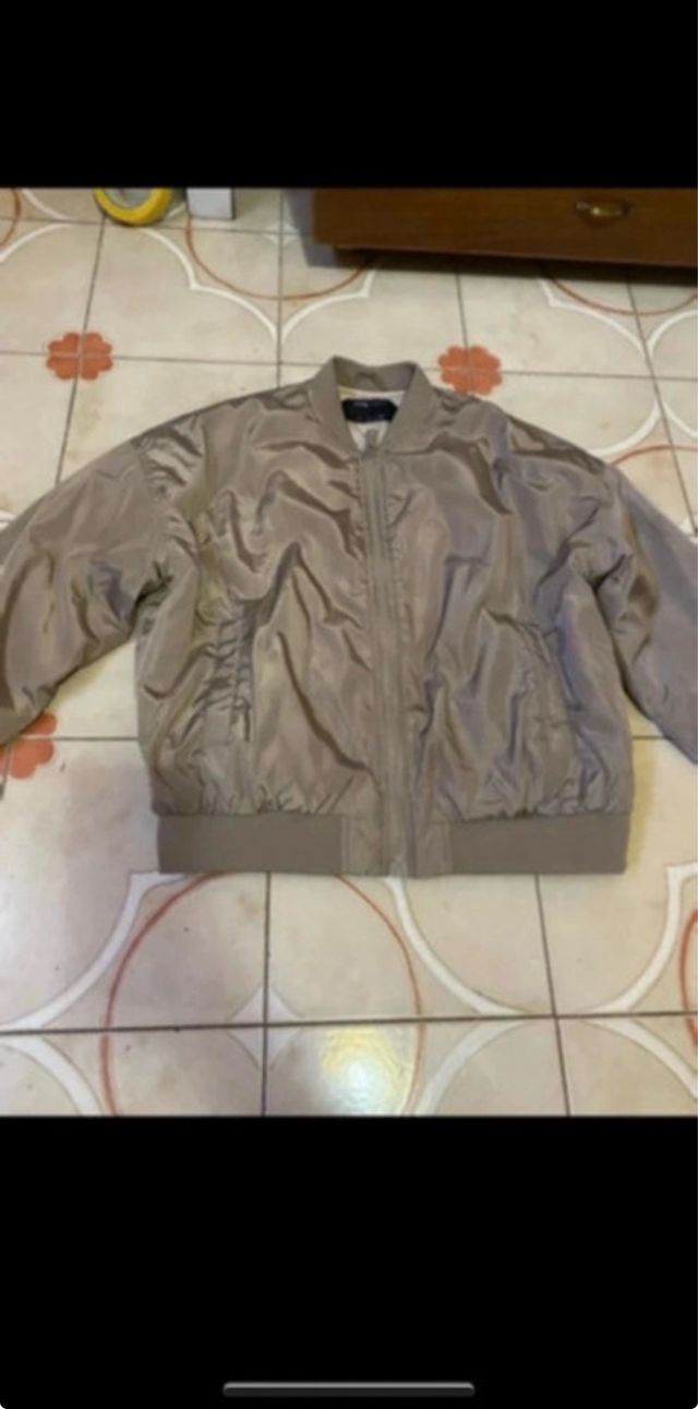 Giubbotto bomber corto beige