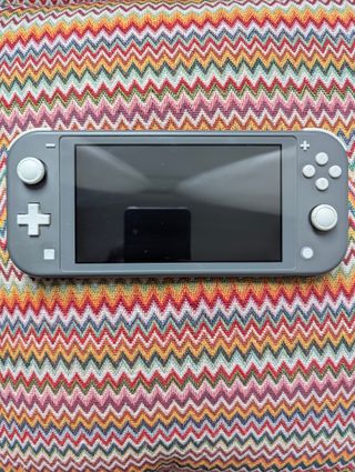 Nintendo Switch Lite Grigio + Cover