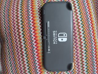 Nintendo Switch Lite Grigio + Cover