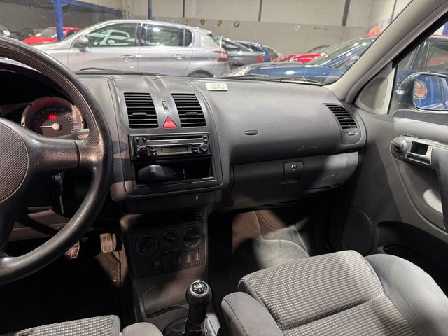 Volkswagen Polo 1.4 i