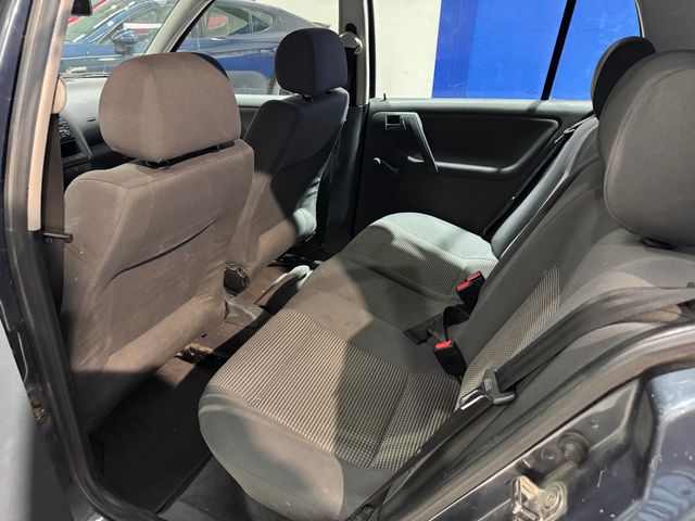 Volkswagen Polo 1.4 i