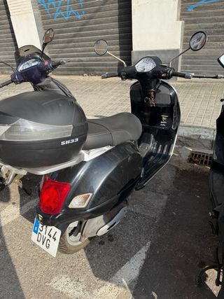 Vespa 125 LX Negra