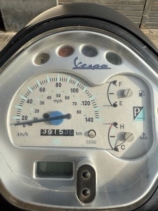 Vespa 125 LX Negra