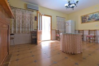 Casa adosada en venta en Illora