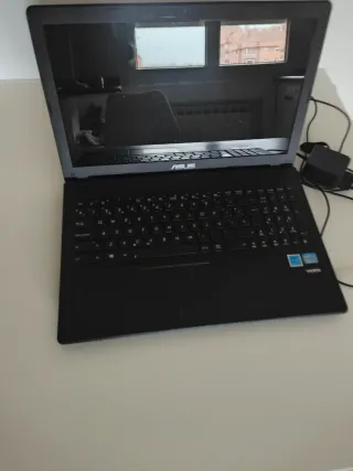 Portátil Asus Intel Core i3 4GB RAM