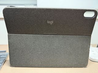 Funda Logitech Combo Touch iPad Air 4/5
