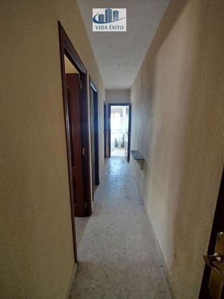 Piso en venta en Linares