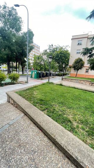 Local comercial en venta en Santa Marina - La Paz en Badajoz