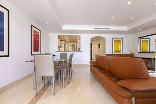 Casa adosada en venta en Benahavís