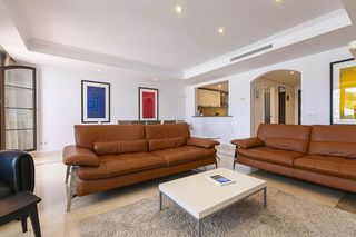 Casa adosada en venta en Benahavís