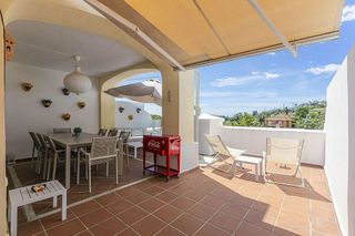 Casa adosada en venta en Benahavís