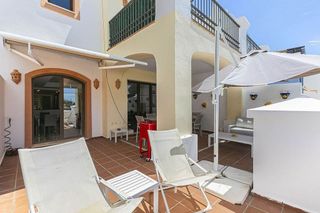 Casa adosada en venta en Benahavís