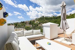 Casa adosada en venta en Benahavís