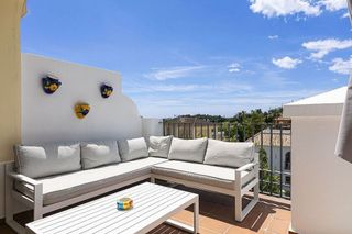 Casa adosada en venta en Benahavís