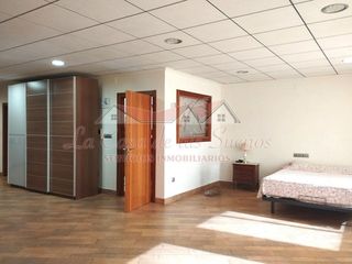 Casa adosada en venta en Elda