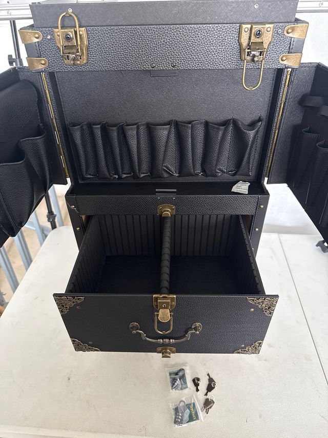 Valigia da parrucchiere con ruote