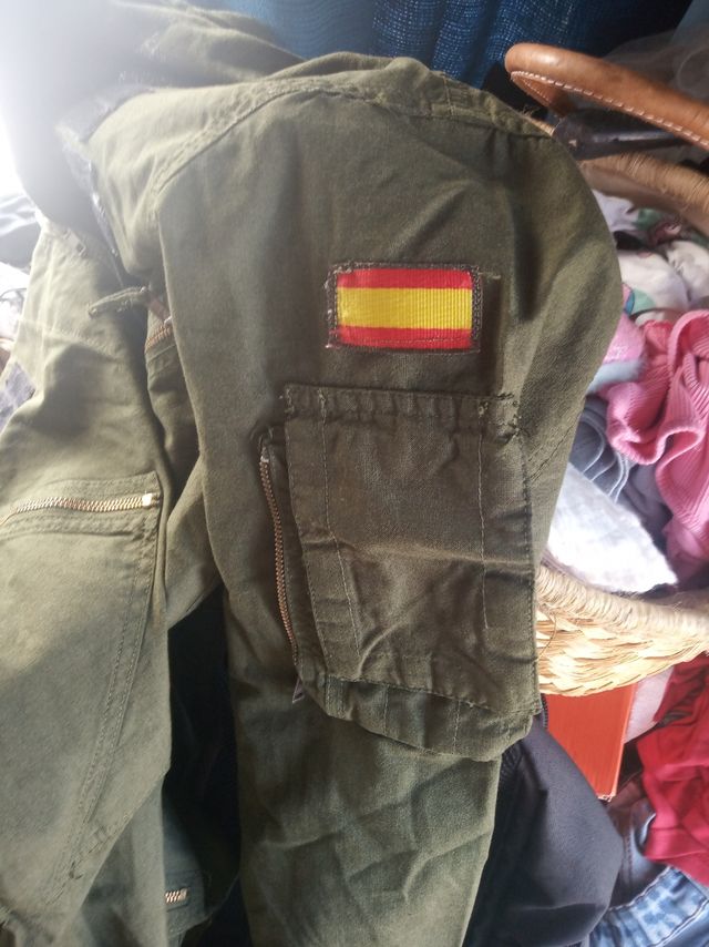 Mono militar aviación española entrev80y 95 kg