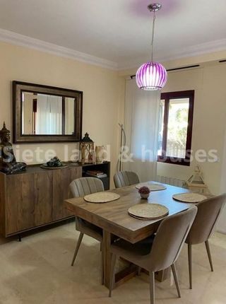 Casa adosada en venta en Coín