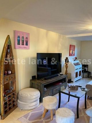 Casa adosada en venta en Coín