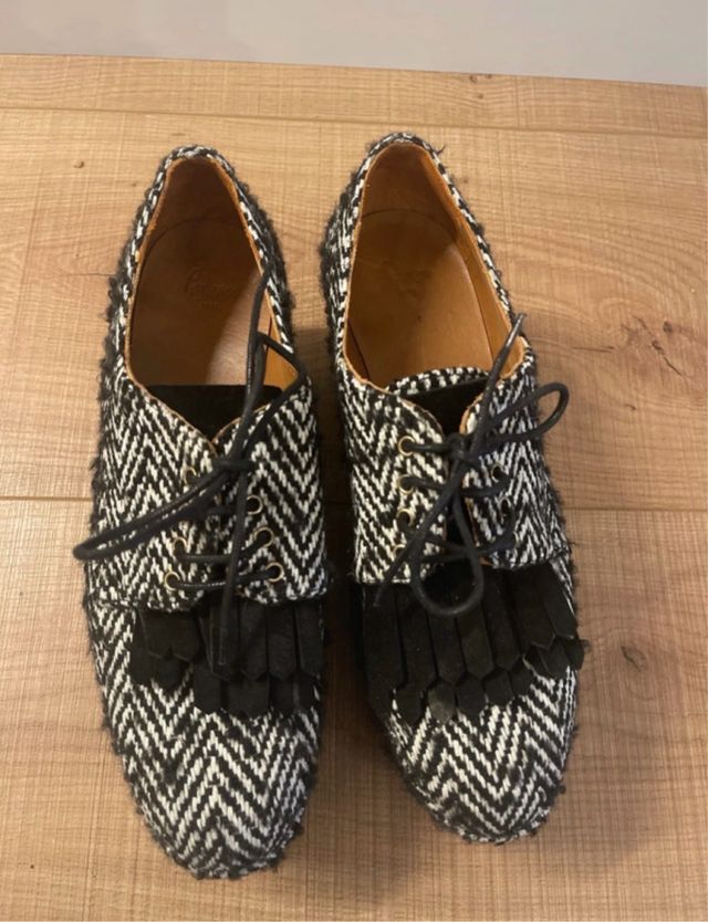 Zapatos Castañer cuña estampado espiga