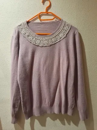 Jersey rosa mujer con cuello de encaje